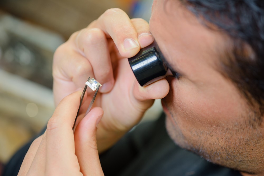 THE 4 C’S FOR FINDING THE PERFECT DIAMOND