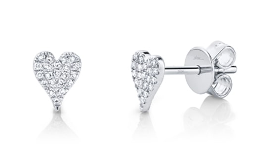 A pair of heart-shaped stud earrings from Shy Creation.