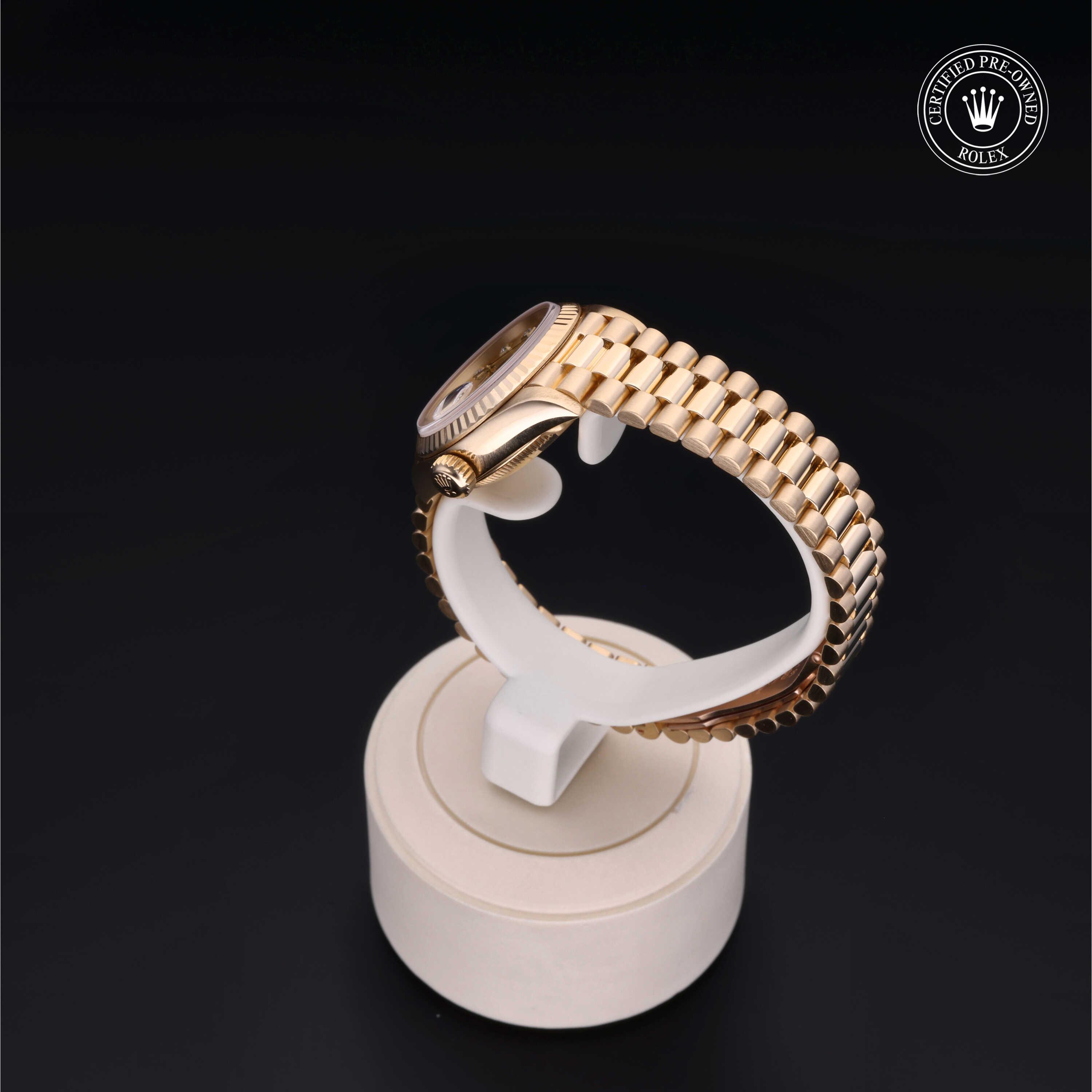 Rolex Lady-Datejust in Gold 18 Carat Yellow  at Benari Jewelers