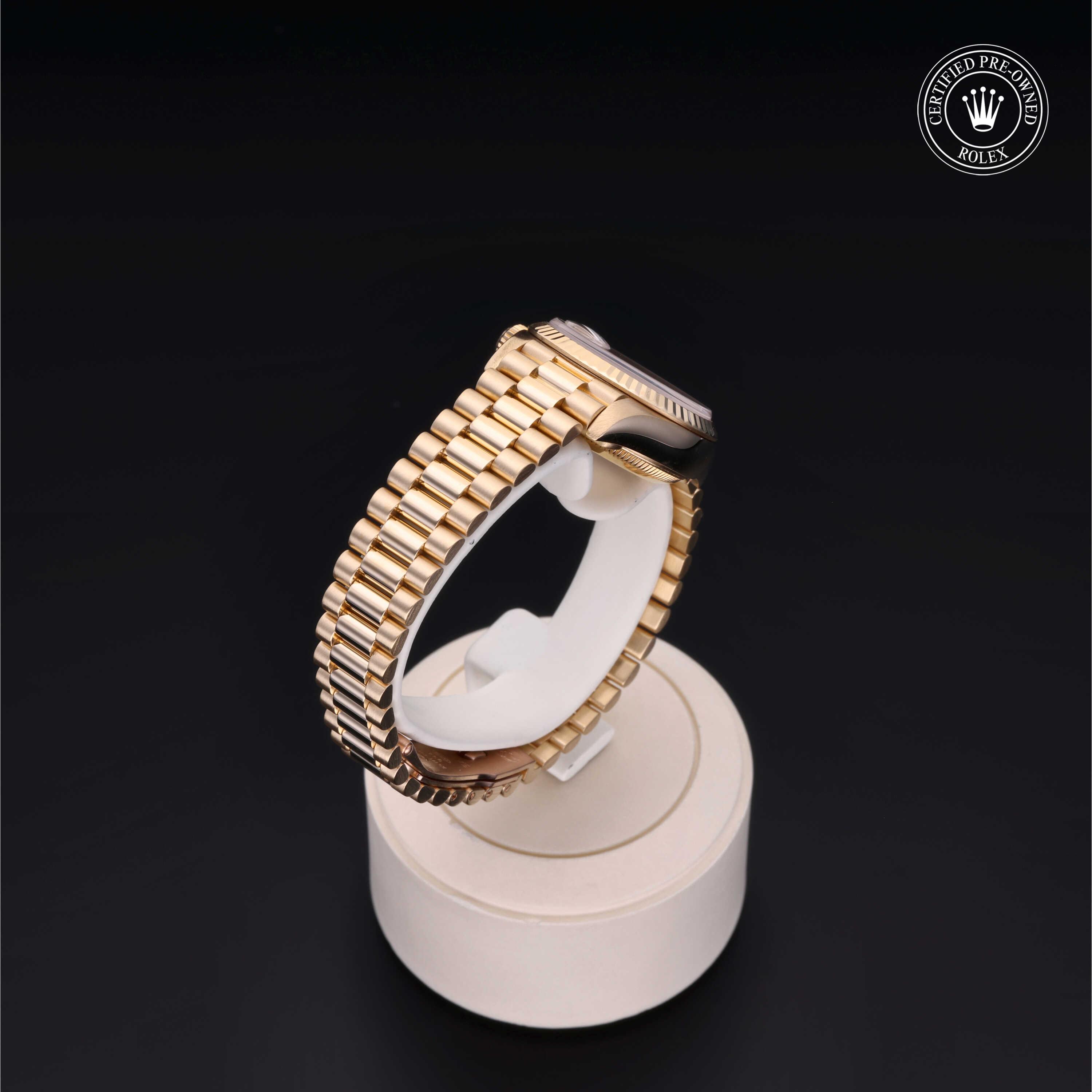 Rolex Lady-Datejust in Gold 18 Carat Yellow  at Benari Jewelers