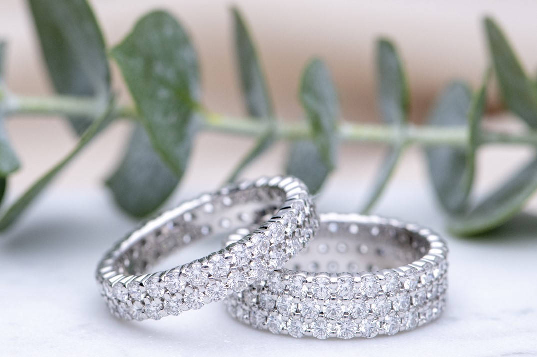 Why Shop for Hearts on Fire Wedding Bands at BENARI JEWELERS?
